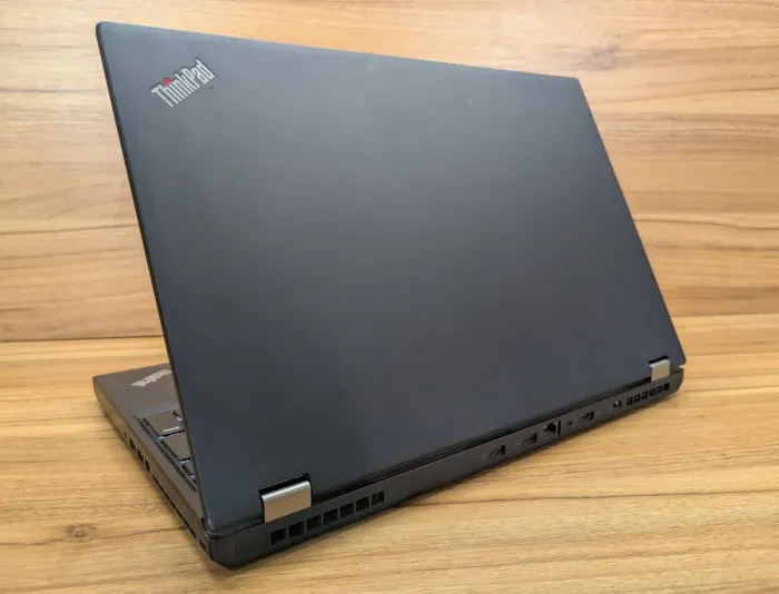 Мобільна робоча станція Lenovo ThinkPad P51 / 15.6" (1920x1080) IPS / Intel Core i7-7700HQ (4 (8) ядра по 2.8 - 3.8 GHz) / 24 GB DDR4 / 480 GB SSD / nVidia Quadro M1200, 4 GB GDDR5, 256-bit / WebCam / TouchID / Windows 10 б/в - зображення 7