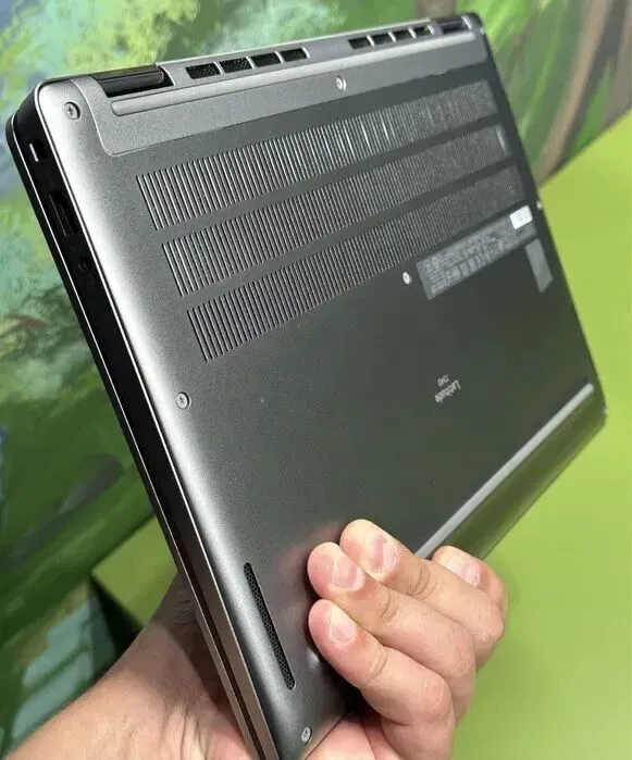 Ультрабук Dell Latitude 7340 2-in-1 / 13.3" (2560x1600) WVA Touch / Intel Core i5-1345U (10 (12) ядер по 3.5 - 4.7 GHz) / 16 GB DDR4 / 256 GB SSD M.2 / Intel Iris Xe Graphics / WebCam - зображення 6