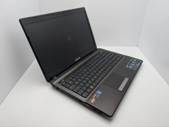 Ноутбук Asus X53B / 15.6" (1366x768) TN / AMD E-350 (2 ядра по 1.6 GHz) / 6 GB DDR3 / 120 GB SSD / AMD Radeon HD 6310 Graphics / WebCam / DVD-ROM б/в - зображення 6