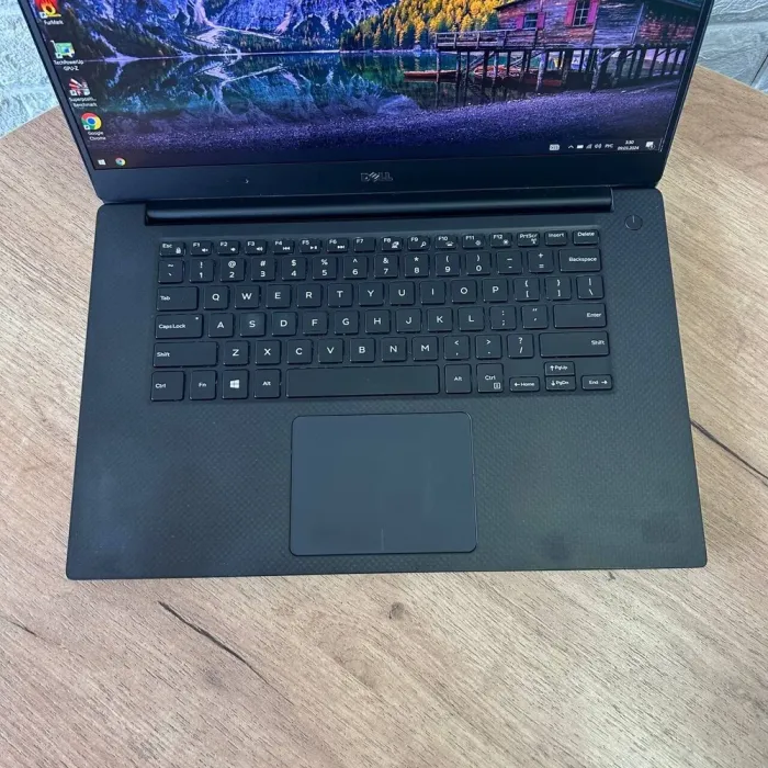 Ігровий ноутбук Dell XPS 15 9560 / 15.6" (1920x1080) IPS / Intel Core i5-7300HQ (4 ядра по 2.5 - 3.5 GHz) / 16 GB DDR4 / 256 GB SSD / nVidia GeForce GTX 1050, 4 GB GDDR5, 128-bit / WebCam б/в - зображення 7