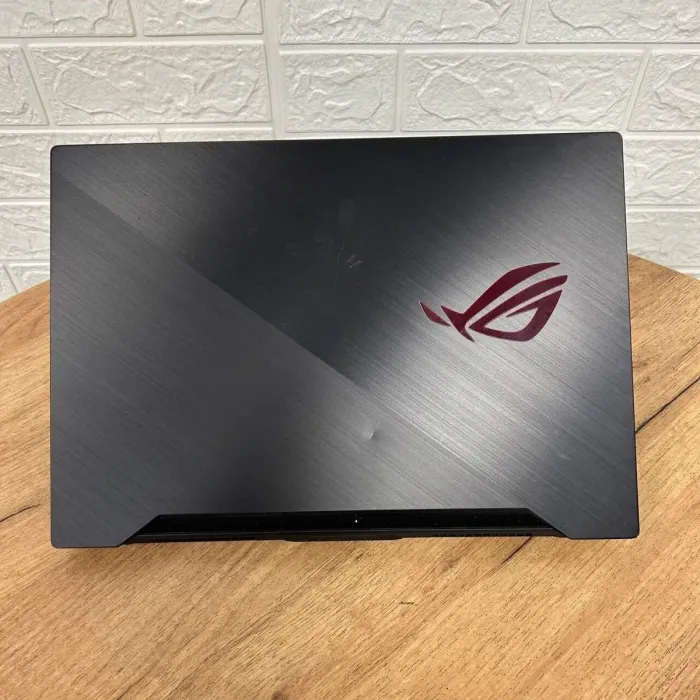 Ігровий ноутбук Б-клас Asus ROG Zephyrus GU502GV / 15.6" (1920x1080) IPS / Intel Core i7-9750H (6 (12) ядер по 2.6 - 4.5 GHz) / 16 GB DDR4 / 1000 GB SSD / nVidia GeForce RTX 2060, 6 GB GDDR6, 192-bit / WebCam б/в - зображення 3