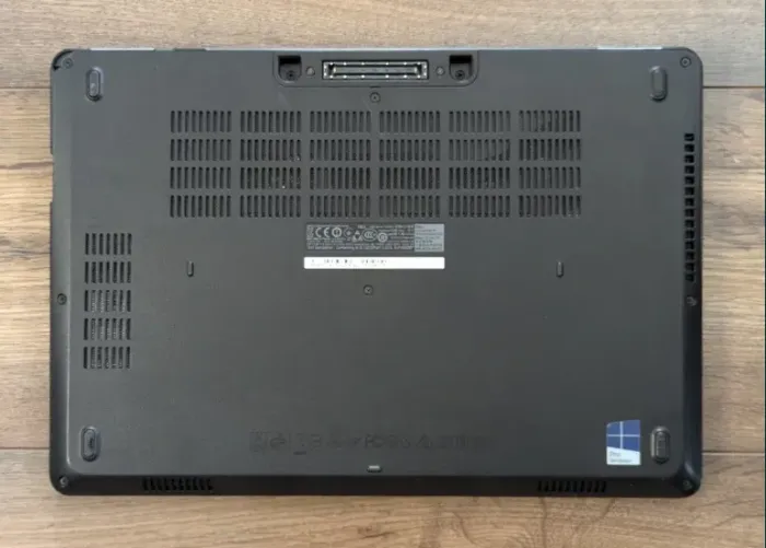 Ноутбук Dell Latitude E5470 / 14" (1366x768) TN / Intel Core i5-6200U (2 (4) ядра по 2.3 - 2.8 GHz) / 8 GB DDR4 / 256 GB SSD / Intel HD Graphics 520 / WebCam б/в - зображення 7