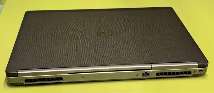 Мобільна робоча станція Dell Precision 7720 / 17.3" (3840x2160) IPS / Intel Core i7-7820HQ (4 (8) ядра по 2.9 - 3.9 GHz) / 64 GB DDR4 / 1000 GB SSD / nVidia Quadro P3000, 6 GB GDDR5, 192-bit / WebCam / Windows 10 б/в - зображення 6