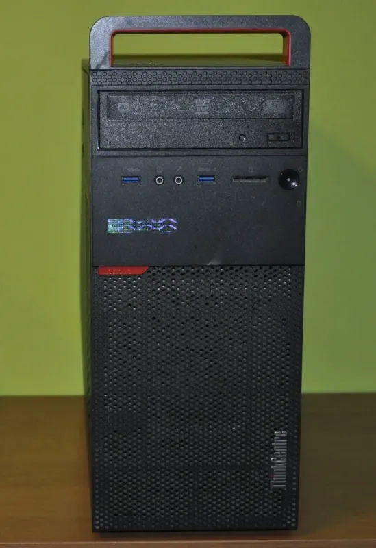 Комп'ютер Lenovo ThinkCentre M700 Tower / Intel Core i7-6700 (4 (8) ядра по 3,4 - 4,0 ГГц) / 12 ГБ DDR4 / 256 ГБ SSD / Intel HD Graphics 530 / DVD-ROM / Windows 11 Pro б/в - зображення 3