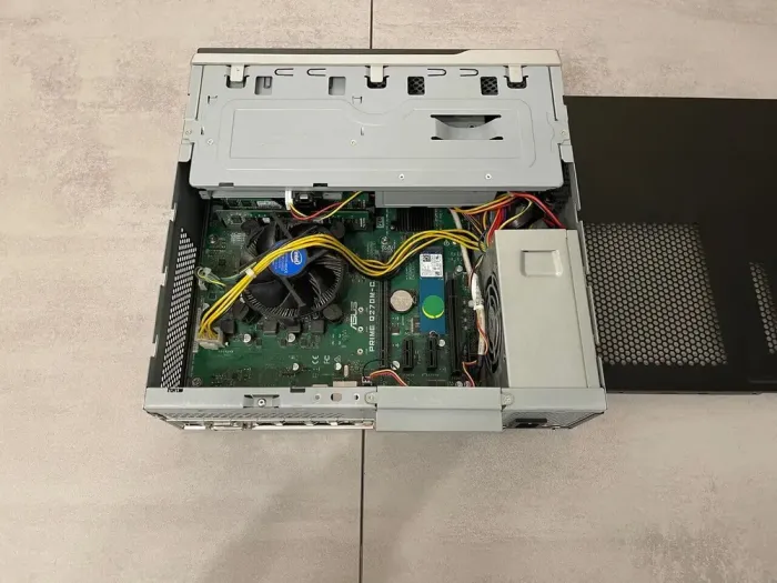 Комп'ютер Digitec Trivium SFF / Intel Core i3-6100 (2 (4) ядра по 3.7 GHz) / 16 GB DDR4 / 256 GB SSD M.2 / Intel HD Graphics 530 / DVD-RW / Card Reader б/в - зображення 6