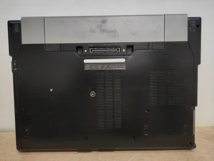 Ноутбук Dell Latitude E6410 / 14" (1280x800) TN / Intel Core i5-560M (2 (4) ядра по 2.66 - 3.2 GHz) / 4 GB DDR3 / 120 GB SSD / Intel HD Graphics / DVD-RW / АКБ не тримає б/в - зображення 6