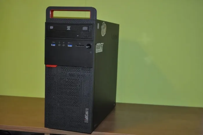 Комп'ютер Lenovo ThinkCentre M700 Tower / Intel Core i5-6400 (4 ядра по 3,7 - 3,3 ГГц) / 8 ГБ DDR4 / 120 ГБ SSD / Intel HD Graphics 530 / DVD-ROM / Windows 11 Pro б/в - зображення 4
