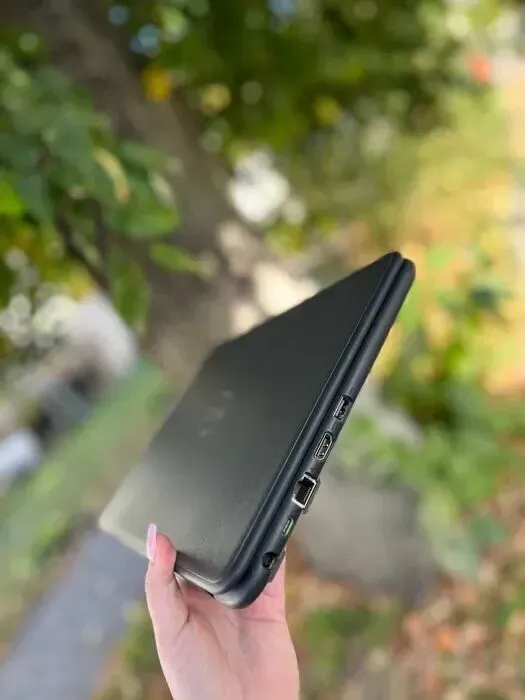 Ультрабук Dell latitude 3310 / 13.3" (1366x768) TN / Intel Core i3-8145U (2 (4) ядра по 2.1 - 3.9 GHz) / 8 GB DDR4 / 256 GB SSD / Intel UHD Graphics 620 / WebCam / Win 10 Lic б/в - зображення 6