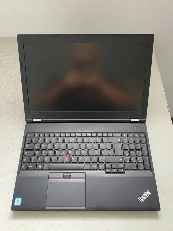 Ноутбук Б-клас Lenovo ThinkPad L560 / 15.6" (1366x768) TN / Intel Core i3-6100U (2 (4) ядра по 2.3 GHz) / 8 GB DDR3 / 128 GB SSD / Intel HD Graphics 520 / DVD-ROM б/в - зображення 2