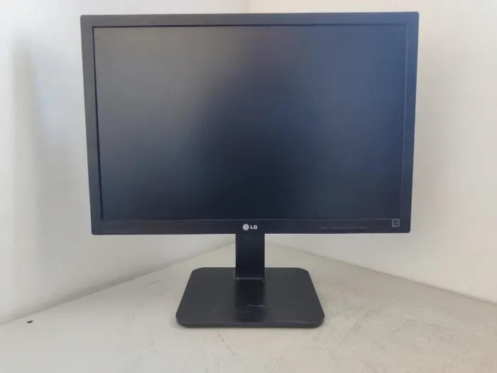 Монітор LG 24EB23PY-B / 24" (1920x1200) IPS / USB-Hub, VGA, DVI, DisplayPort, Audio / Вбудовані колонки 2x 1W / VESA 75x75 б/в - зображення 2