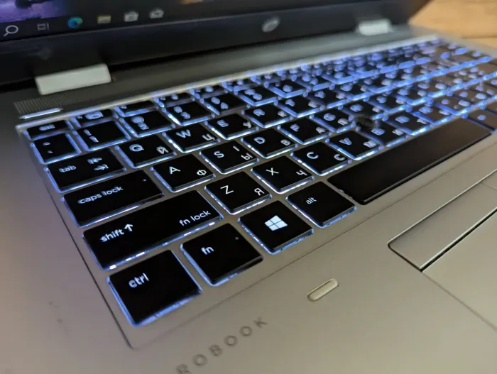 Ноутбук Б-клас HP ProBook 640 G5 / 14" (1920x1080) IPS / Intel Core i5-8250U (4 (8) ядра по 1.6 - 3.4 GHz) / 16 GB DDR4 / 480 GB SSD / Intel UHD Graphics 620 / WebCam / Fingerprint / Windows 10 б/в - зображення 7