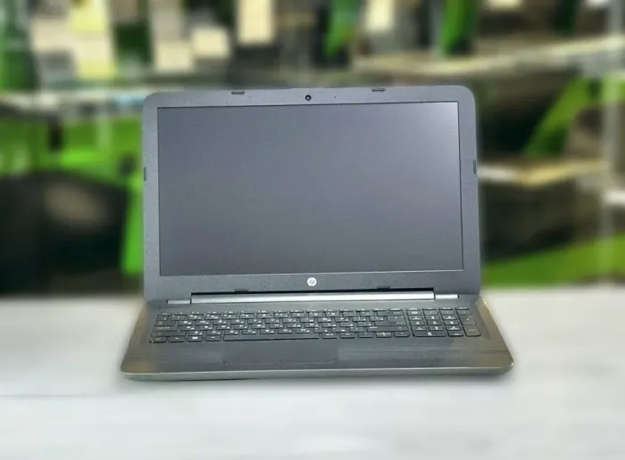 Ноутбук HP 255 G5 / 15.6" (1366x768) TN / AMD A6-7310 (4 ядра по 2.0 - 2.4 GHz) / 8 GB DDR3 / 128 GB SSD / AMD Radeon R4 Graphics / WebCam / Win 10 Pro б/в - зображення 2