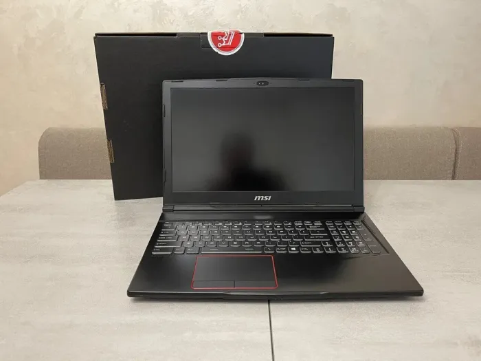 Ігровий ноутбук MSI Raider GE63 RGB 9SG / 15.6" (1920x1080) IPS / Intel Core i7-9750H (6 (12) ядер по 2.6 - 4.5 GHz) / 32 GB DDR4 / 512 GB SSD + 1000 GB HDD / nVidia GeForce RTX 2080, 8 GB GDDR6, 256-bit / WebCam б/в - зображення 3