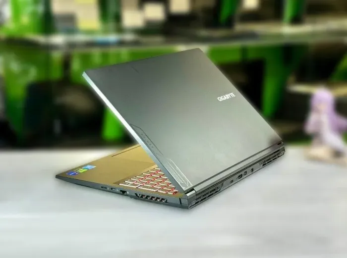 Ігровий ноутбук Gigabyte G6 KF / 16" (1920x1200) IPS / Intel Core i7-13620H (10 (16) ядер по 3.6 - 4.9 GHz) / 16 GB DDR5 / 1000 GB SSD M.2 / nVidia GeForce RTX 4060, 8 GB GDDR6, 128-bit / WebCam / Win 11 Home б/в - зображення 4