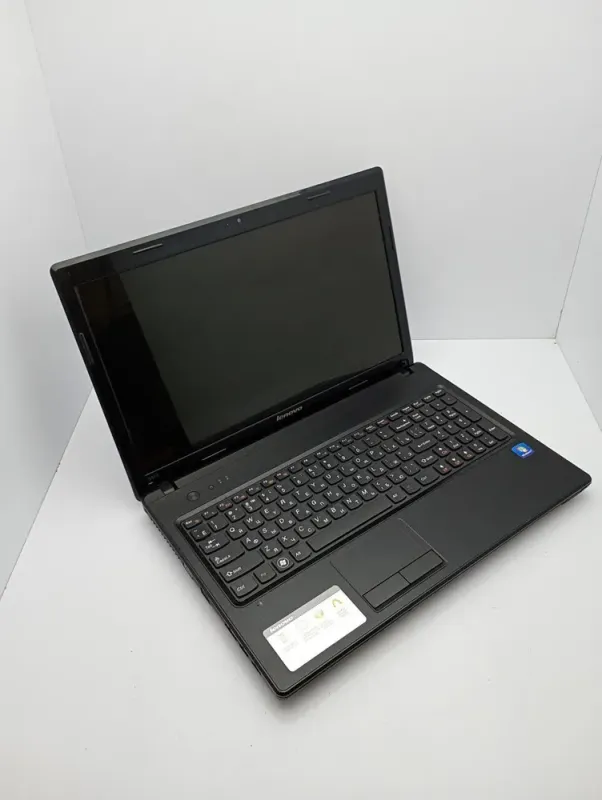 Ноутбук Lenovo IdeaPad G570 / 15.6" (1366x768) TN / Intel Core i3-2330M (2 (4) ядра по 2.2 GHz) / 6 GB DDR3 / 500 GB HDD / Intel HD Graphics / WebCam б/в - зображення 3