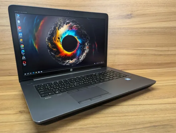 Мобільна робоча станція Б-клас HP zBook 17 G4 / 17.3" (1920x1080) IPS / Intel Xeon E3-1535M v6 (4 (8) ядра по 3.1 - 4.2 GHz) / 32 GB DDR4 / 512 GB SSD / nVidia Quadro P4000, 8 GB GDDR5, 256-bit / WebCam / Fingerprint / Windows 10 б/в - зображення 6