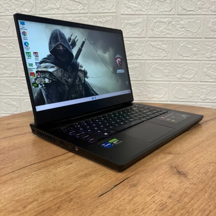 Ігровий ноутбук Б-клас MSI Vector GP66 12UHSO / 15.6" (1920x1080) IPS / Intel Core i7-12650H (10 (16) ядер по 3.5 - 4.7 GHz) / 16 GB DDR5 / 1000 GB SSD NVMe / nVidia GeForce RTX 3080 Ti, 16 GB GDDR6, 256-bit / WebCam б/в - зображення 4