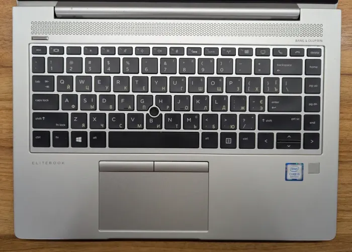 Ультрабук HP EliteBook 840 G6 / 14" (1920x1080) IPS / Intel Core i5-8265U (4 (8) ядра по 1.6 - 3.9 GHz) / 16 GB DDR4 / 512 GB SSD / Intel UHD Graphics 620 / WebCam / Fingerprint / Windows 10 б/в - зображення 3