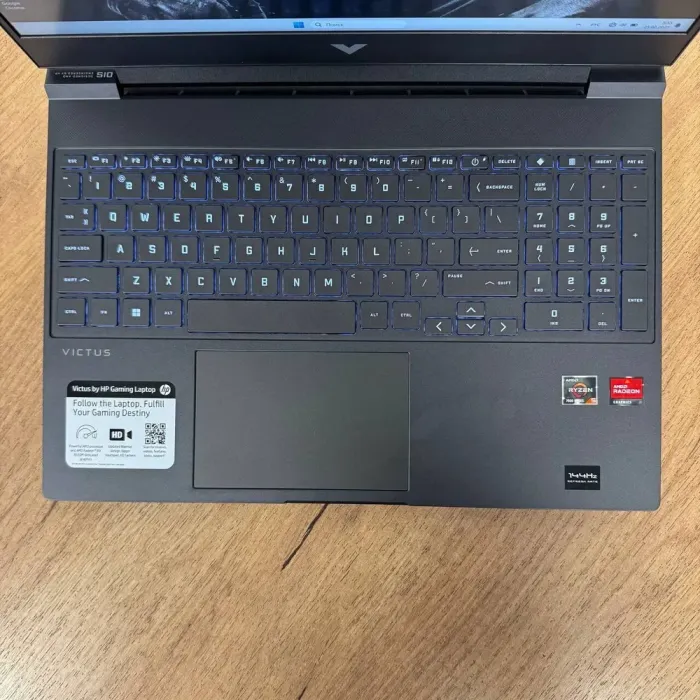 Ігровий ноутбук HP Victus 15-fb2063dx / 15.6" (1920x1080) IPS / AMD Ryzen 5 7535HS (6 (12) ядер по 3.3 - 4.55 GHz) / 8 GB DDR5 / 512 GB SSD / AMD Radeon RX 6550M, 4 GB GDDR6, 64-bit / WebCam б/в - зображення 7