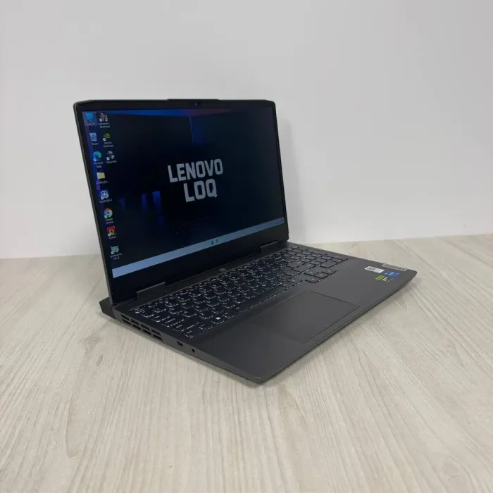 Ігровий ноутбук Lenovo LOQ 15IRH8 / 15,6" (1920x1080) IPS / Intel Core i5-13420H (8 (12) ядер по 2.1 - 4.6 GHz) / 16 GB DDR5 / 1000 GB SSD NVMe / nVidia GeForce RTX 3050, 6 GB GDDR6, 96-bit / WebCam б/в - зображення 4