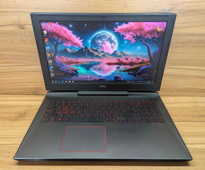 Ігровий ноутбук Dell Inspiron 15-7577 / 15.6" (1920x1080) IPS / Intel Core i7-7700HQ (4 (8) ядра по 2.8 - 3.8 GHz) / 32 GB DDR4 / 256 GB SSD + 1000 GB HDD / nVidia GeForce GTX 1060, 6 GB GDDR5, 192-bit / WebCam / Windows 10 б/в - зображення 2