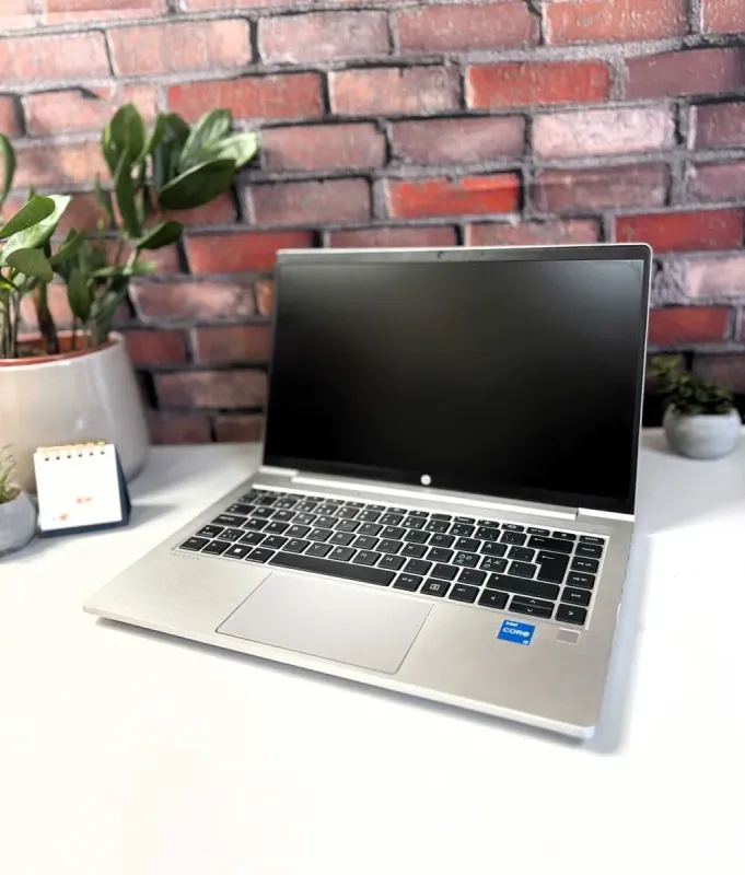 Ультрабук HP ProBook 440 G8 / 14" (1920x1080) IPS / Intel Core i3-1115G4 (4 (8) ядра по 4.1 GHz) / 8 GB DDR4 / 256 GB SSD / Intel UHD Graphics / WebCam б/в - зображення 6
