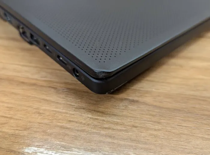 Ігровий ноутбук Б-класу Asus ROG Zephyrus GU603Z / 16" (1920x1200) IPS / Intel Core i7-12700H (14 (20) ядер по 3,5 - 4,7 ГГц) / 16 ГБ DDR5 / 512 ГБ SSD / nVidia GeForce RTX 3060, 6 ГБ GDDR6, 192-bit / WebCam / Windows 11 б/в - зображення 3