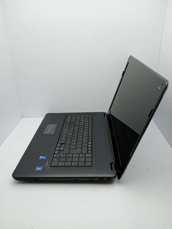 Ноутбук Acer Medion i5 / 17.3" (1600x900) TN / Intel Core i5-430M (2 (4) ядра по 2.26 - 2.53 GHz) / 6 GB DDR3 / 320 GB HDD / Intel HD Graphics / WebCam б/в - зображення 4