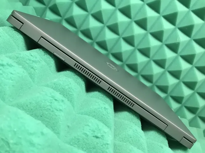 Ультрабук Б-клас Dell Latitude 5420 / 14" (1366x768) TN / Intel Core i5-1135G7 (4 (8) ядра по 2.4 - 4.2 GHz) / 16 GB DDR4 / 256 GB SSD M.2 / Intel Iris Xe Graphics / WebCam / USB 3.2 / HDMI / Windows 10 б/в - зображення 7