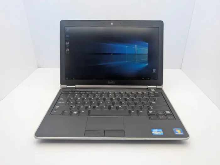 Нетбук Dell Latitude E6220 / 12.5" (1366x768) TN / Intel Core i7-2620M (2 (4) ядра по 2.7 - 3.4 GHz) / 6 GB DDR3 / 120 GB SSD / Intel HD Graphics 3000 / WebCam б/в - зображення 2
