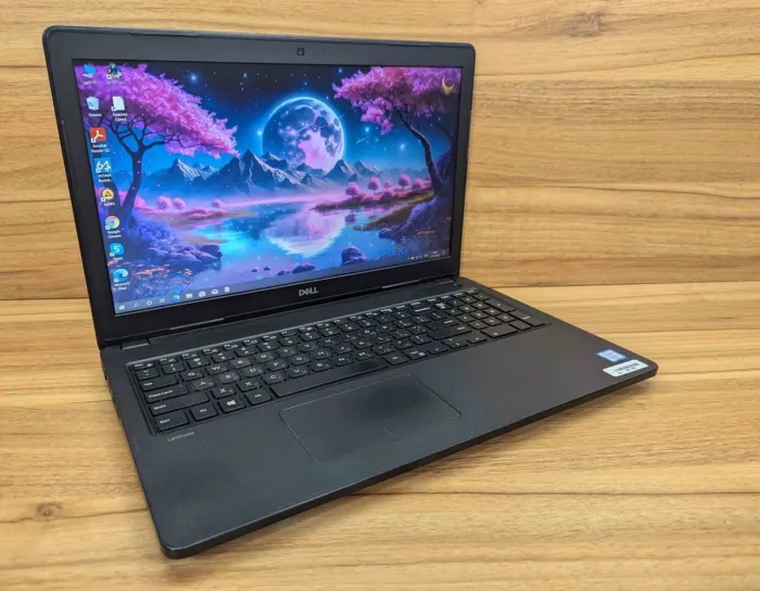 Ноутбук Dell Latitude 3580 / 15.6" (1920x1080) IPS / Intel Core i7-7500U (2 (4) ядра по 2.7 - 3.5 GHz) / 16 GB DDR4 / 500 GB SSD / AMD Radeon R5 M430, 2 GB DDR3, 64-bit / WebCam / Windows 10 б/в - изображение 4