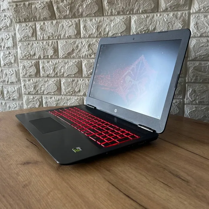 Ігровий ноутбук Б-клас HP Omen 15-ax210nr / 15.6" (1920x1080) IPS / Intel Core i7-7700HQ (4 (8) ядра по 2.8 - 3.8 GHz) / 8 GB DDR4 / 256 GB SSD / nVidia GeForce GTX 1050 Ti, 4 GB GDDR5, 128-bit / WebCam б/в - зображення 5