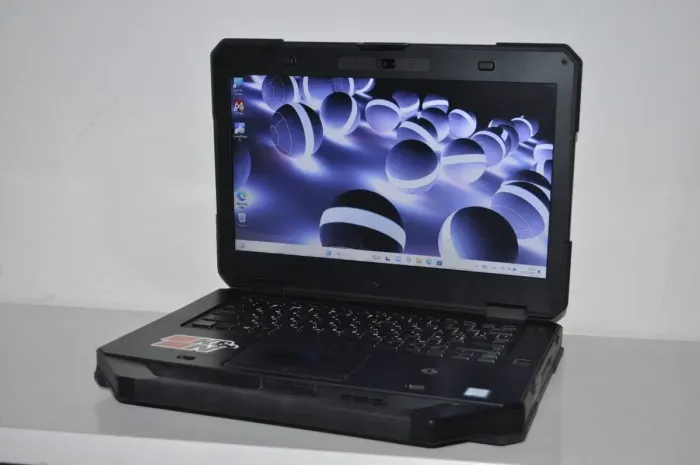 Захищений ноутбук Б-клас Dell Latitude 5414 Rugged / 14" (1366x768) TN / Intel Core i5-6300U (2 (4) ядра по 2.4 - 3.0 GHz) / 16 GB DDR4 / 480 GB SSD / Intel HD Graphics 520 / WebCam / Windows 11 Pro б/в - зображення 2