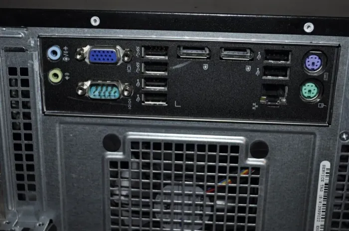 Комп'ютер Dell OptiPlex 9020 Tower / Intel Core i5-4430 (4 ядра по 3.0 - 3.2 GHz) / 8 GB DDR3 / 320 GB HDD / Intel HD Graphics 4600 / DVD-ROM б/в - зображення 9