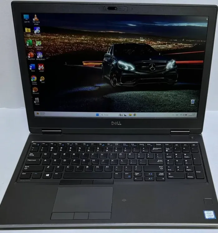 Мобільна робоча станція Б-клас Dell Precision 7540 / 15.6" (1920x1080) TN / Intel Core i9-9980HK (8 (16) ядер по 2.4 - 5.0 GHz) / 32 GB DDR4 / 256 GB SSD / nVidia Quadro RTX 3000, 6 GB GDDR6, 192-bit / WebCam / Win 11 Pro б/в - зображення 2