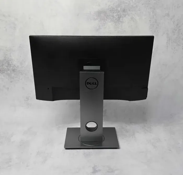 Dell P2319H / 23" (1920x1080) IPS монітор / 1x HDMI, 1x DisplayPort, 1x VGA, 2x USB 3.0, 2x USB 2.0 / VESA 100x100 / Pivotб/в - зображення 4