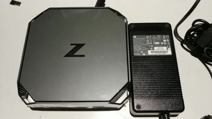 Робоча станція HP Z2 G4 Workstation USFF / Intel Core i7-9700 (8 ядер по 3.0 - 4.7 GHz) / 32 GB DDR4 / 512 GB SSD / nVidia Quadro P600, 4 GB GDDR5, 128-bit / Windows б/в - зображення 8