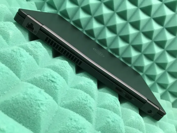 Ноутбук Б-клас Dell Latitude 5490 / 14" (1920x1080) IPS / Intel Core i5-8250U (4 (8) ядра по 1.6 - 3.4 GHz) / 8 GB DDR4 / 256 GB SSD M.2 / Intel UHD Graphics 620 / WebCam / USB 3.1 / HDMI / Windows 10 б/в - зображення 7