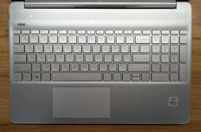 Ноутбук Б-клас HP 15-dy1043dx / 15.6" (1366x768) TN / Intel Core i3-1005G1 (2 (4) ядра по 1.2 - 3.4 GHz) / 8 GB DDR4 / 256 GB SSD / Intel UHD Graphics / WebCam / Windows 10 б/в - зображення 4