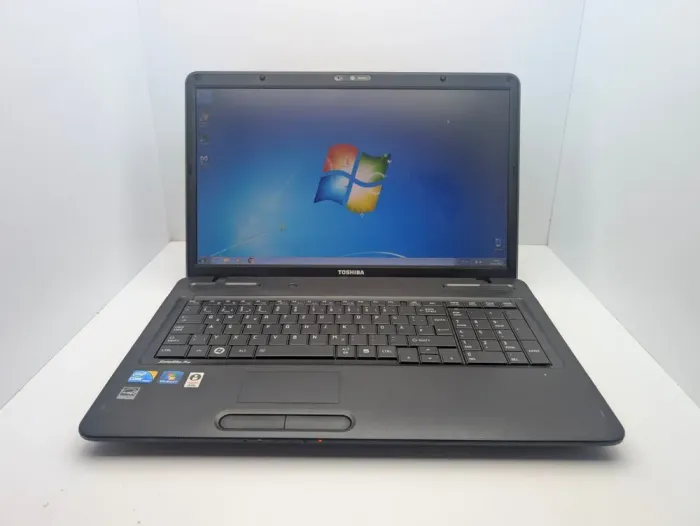 Ноутбук Toshiba Satellite Pro L670 / 17.3" (1600x900) TN / Intel Core i3-380M (2 (4) ядра по 2.53 GHz) / 6 GB DDR3 / 640 GB HDD / Intel HD Graphics / WebCam б/в - зображення 2