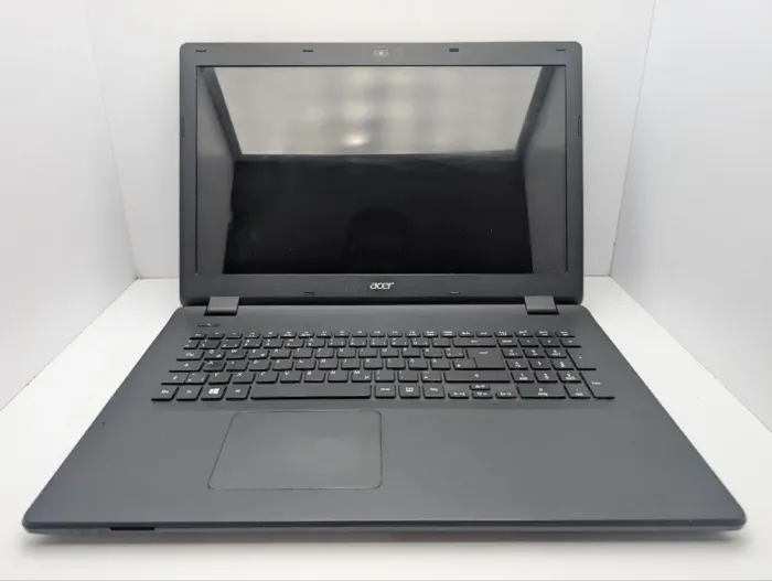 Ноутбук Acer Aspire ES1-731 / 17.3" (1600x900) TN / Intel Celeron N2940 (4 ядра по 1.83 - 2.25 GHz) / 8 GB DDR3 / 120 GB SSD / Intel HD Graphics / WebCam / DVD-ROM б/в - зображення 3