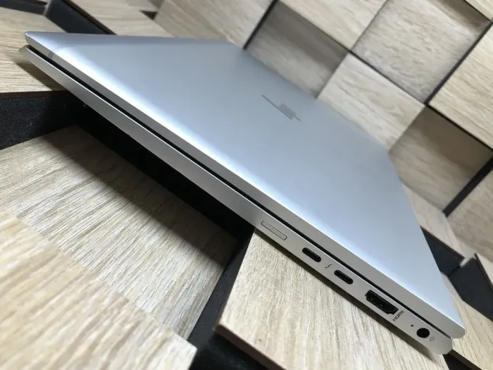 Ультрабук Б-клас HP EliteBook 840 G7 / 14" (1920x1080) IPS / Intel Core i7-10610U (4 (8) ядра по 1.8 - 4.9 GHz) / 8 GB DDR4 / 256 GB SSD M.2 / Intel UHD Graphics / WebCam / Fingeprint / HDMI б/в - зображення 6
