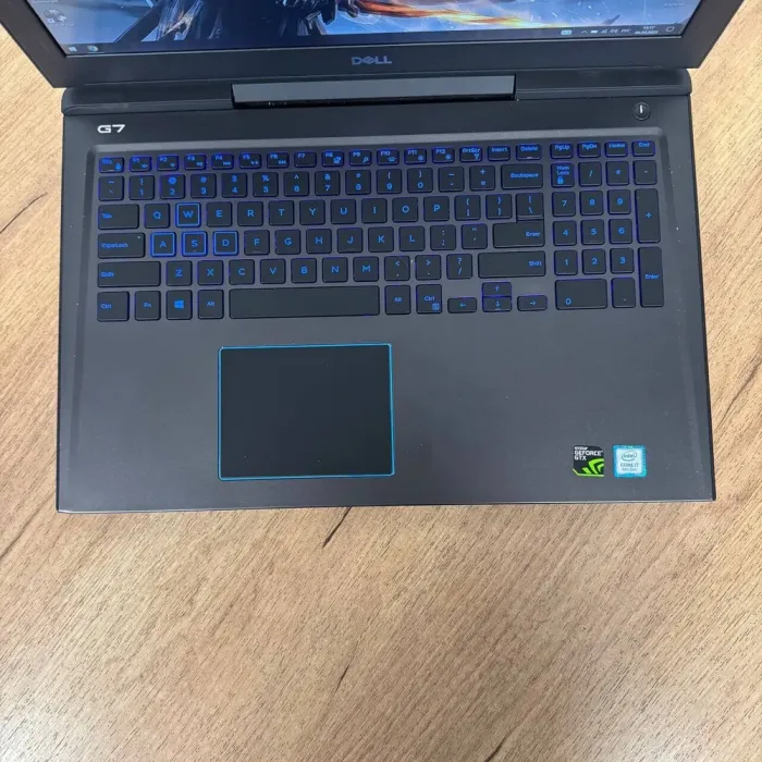 Ігровий ноутбук Б-клас Dell G7 15 7588 / 15.6" (1920x1080) IPS / Intel Core i7-8750H (6 (12) ядер по 2.2 - 4.1 GHz) / 8 GB DDR4 / 250 GB SSD / nVidia GeForce GTX 1060 Max-Q, 6 GB GDDR5, 192-bit / WebCam б/в - зображення 7
