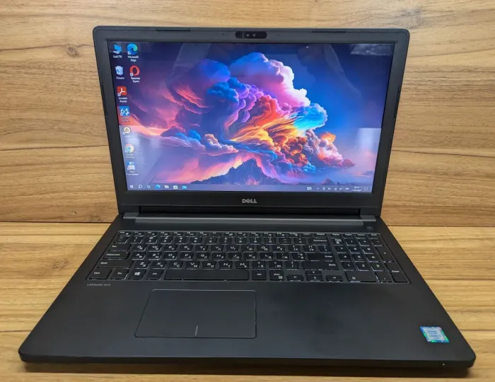 Ноутбук Б-клас Dell Latitude 3570 / 15.6" (1920x1080) IPS Touch / Intel Core i7-6500U (2 (4) ядра по 2.5 - 3.1 GHz) / 8 GB DDR3 / 240 GB SSD / nVidia GeForce 920M, 2 GB DDR3, 64-bit / WebCam / Windows 10 б/в - зображення 2