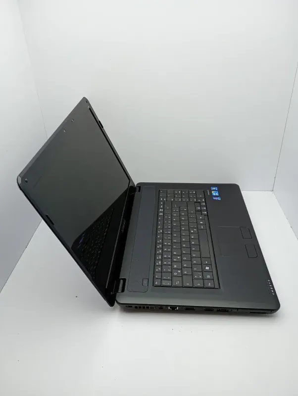 Ноутбук Acer Medion Akoya / 17.3" (1600x900) TN / Intel Core i3-350M (2 (4) ядра по 2.26 GHz) / 6 GB DDR3 / 64 GB SSD + 500 GB HDD / Intel HD Graphics / WebCam б/в - зображення 4