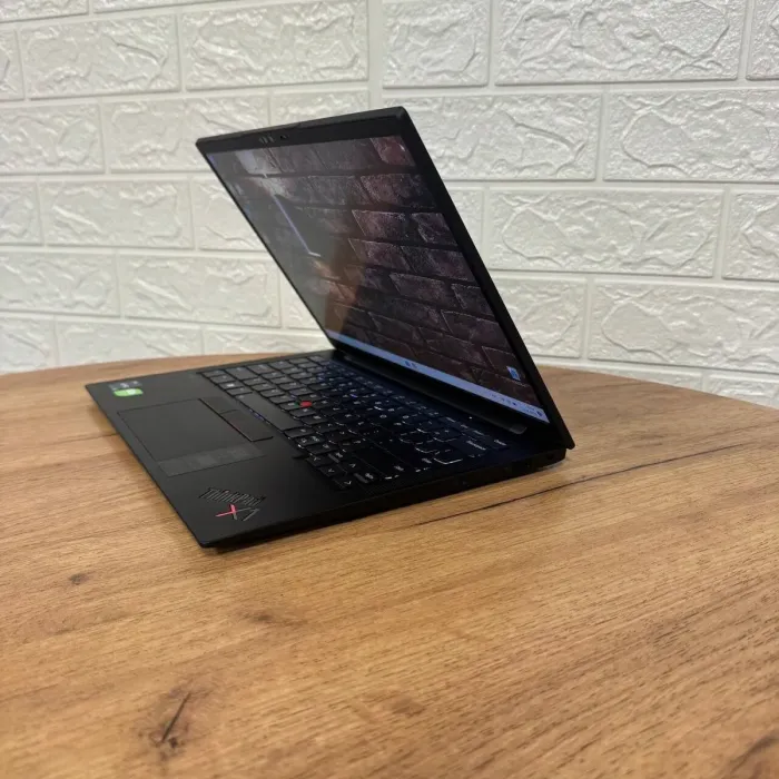 Ультрабук Lenovo Thinkpad X1 Carbon Gen10 / 14" (1920x1200) IPS Touch / Intel Core i7-1270P (12 (16) ядер по 3.5 - 4.8 GHz) / 32 GB DDR4 / 1000 GB SSD / Intel Iris Xe Graphics / WebCam б/в - зображення 5