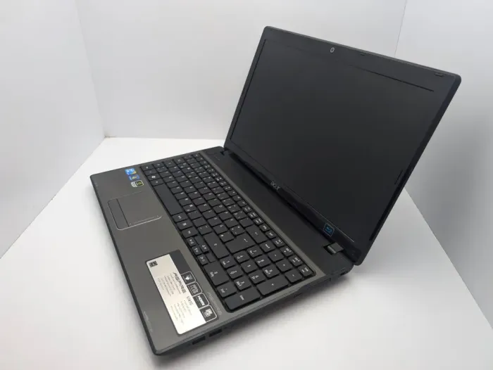 Ноутбук Acer Aspire 5741G / 15.6" (1366x768) TN / Intel Core i5-430M (2 (4) ядра по 2.26 - 2.53 GHz) / 6 GB DDR3 / 750 GB HDD / nVidia GeForce GT320M, 1 GB DDR3, 64-bit / WebCam б/в - зображення 4