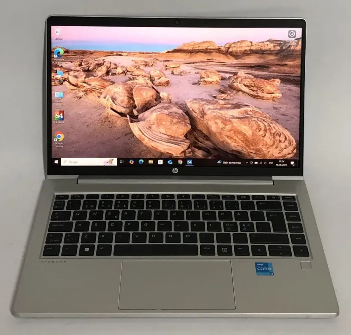 Ультрабук Б-клас HP ProBook 440 G9 / 14" (1920x1080) IPS / Intel Core i3-1215U (6 (8) ядер по 1.2 - 4.4 GHz) / 16 GB DDR4 / 256 GB SSD NVMe / Intel UHD Graphics / WebCam / Win 10 Pro б/в - зображення 2