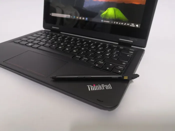Нетбук-трансформер Lenovo ThinkPad Yoga 11e G5 / 11.6" (1366x768) IPS Touch / Intel Pentium Silver N5030 (4 ядра по 1.1 - 3.1 GHz) / 4 GB DDR3 / 128 GB SSD / Intel UHD Graphics 605 / WebCam / Win 10 Pro б/в - зображення 9
