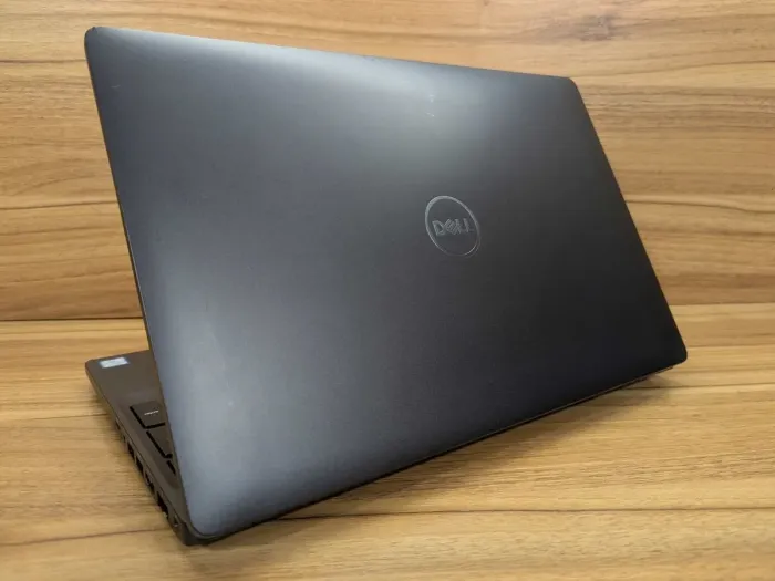 Ультрабук Б-клас Dell Latitude 5501 / 15.6" (1920x1080) IPS / Intel Core i7-9850H (6 (12) ядер по 2.6 - 4.6 GHz) / 16 GB DDR4 / 512 GB SSD / nVidia GeForce MX150, 2 GB GDDR5, 64-bit / WebCam / Windows 10 б/в - зображення 8
